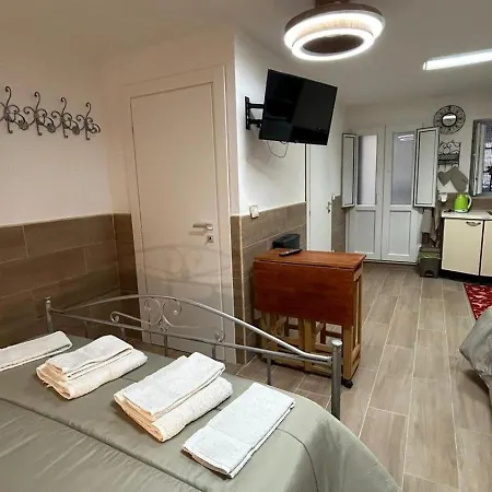 Casetta Laura Apartment *